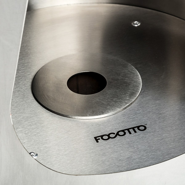 Biocamino moderno in acciaio inox Conotto. Design made in Italy - Caminetti Carfagna