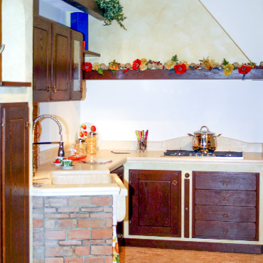 Mughetto Cucina Rustica in legno castagno massello - realizzata da Caminetti Carfagna