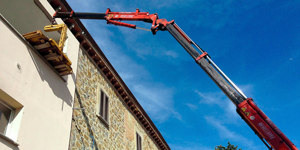 Trasporto e montaggio delle cucine moderne artigianali realizzate da Caminetti Carfagna