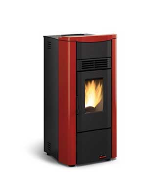 Giusy Evo colore Bordeaux stufa a pellet ventilata La Nordica Extraflame Caminetti Carfagna