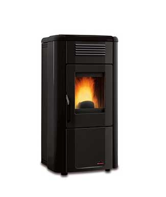 Viviana Evo colore Nero stufa a pellet ventilata La Nordica Extraflame Caminetti Carfagna